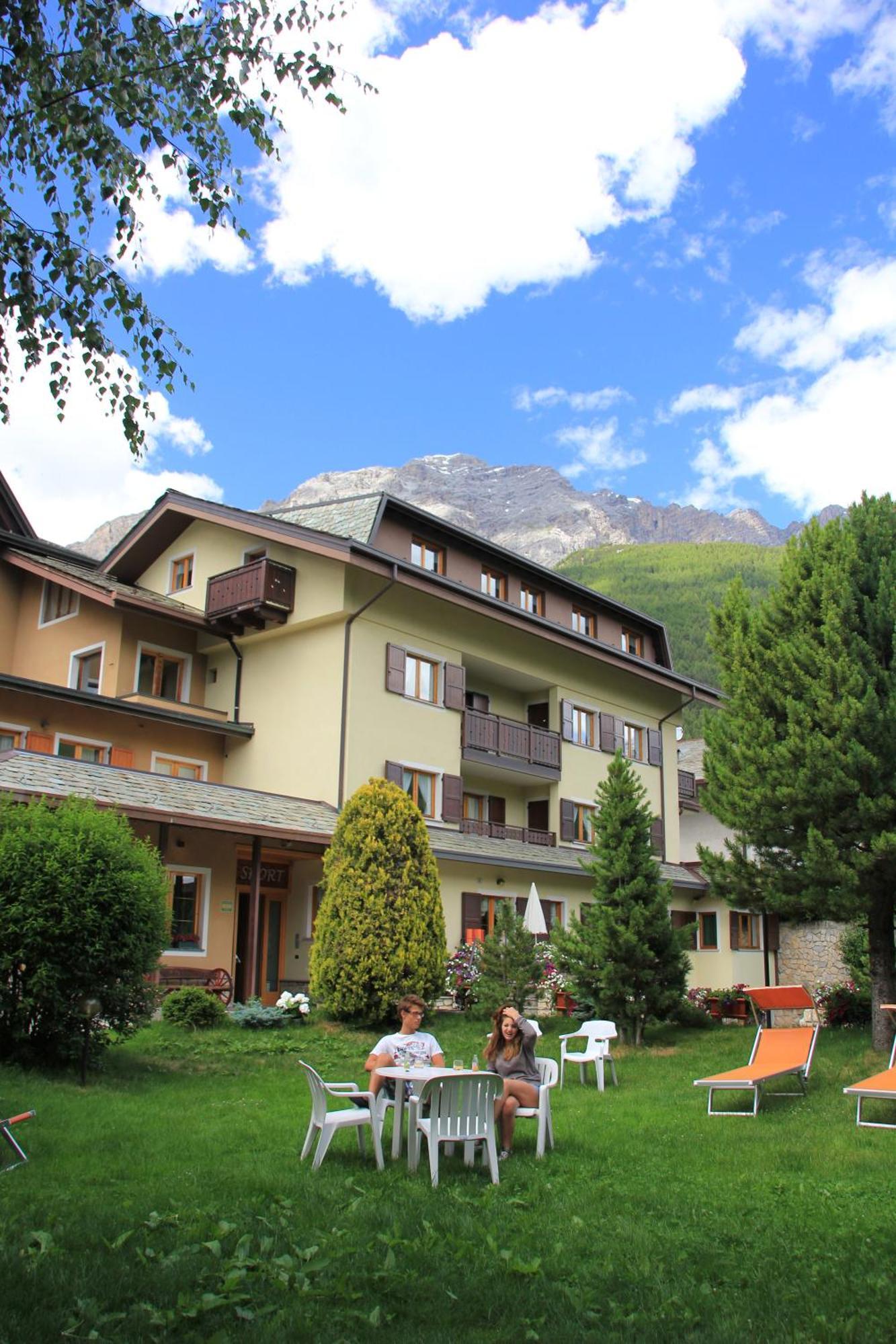 Meuble Sci Sport Hotel Bormio Luaran gambar