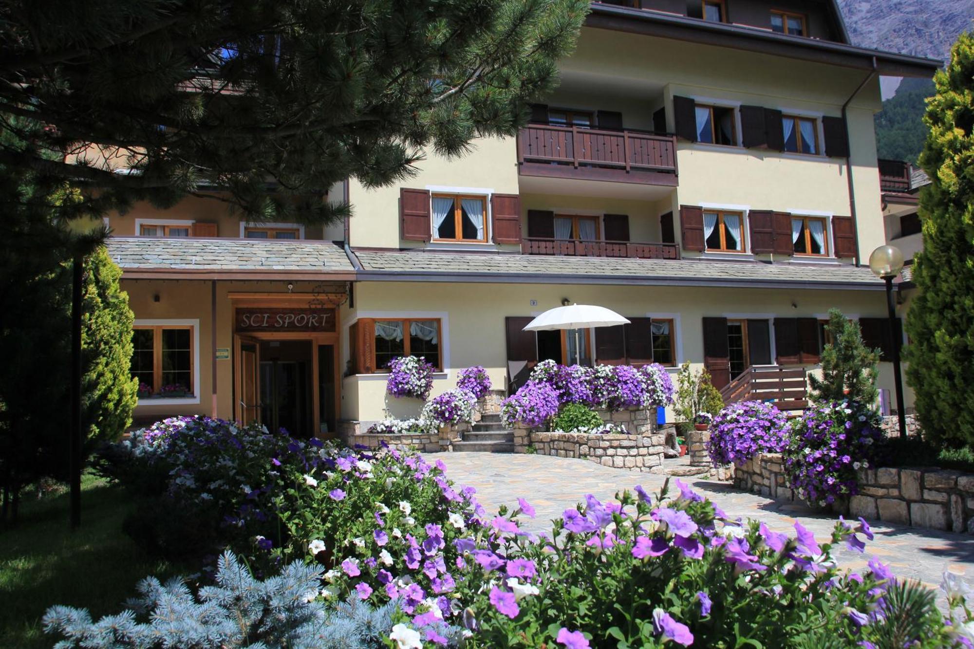 Meuble Sci Sport Hotel Bormio Luaran gambar