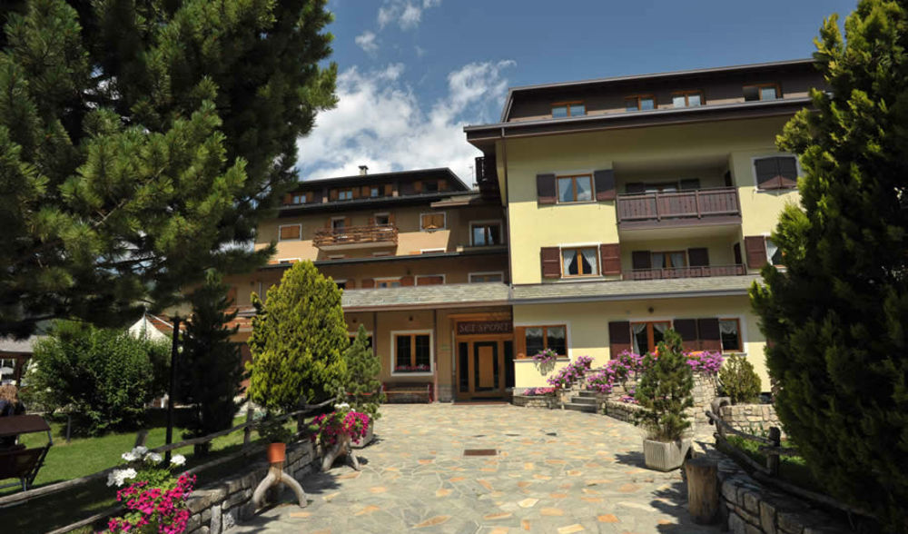 Meuble Sci Sport Hotel Bormio Luaran gambar